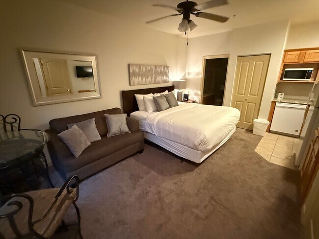 Foto del edificio - 310 Wildwood Dr S