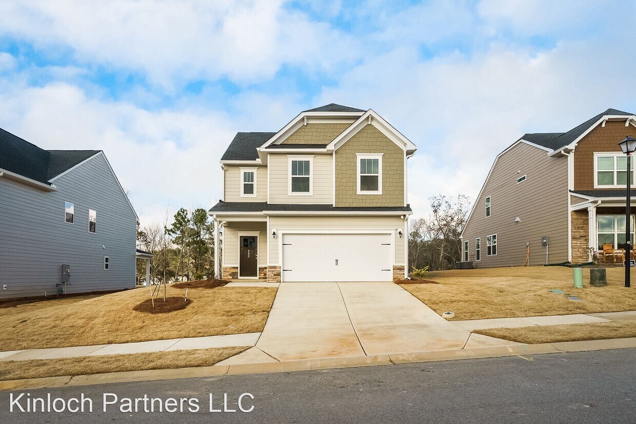 4 br, 3.5 bath House 733 Courtland Drive House Rental in Aiken, SC