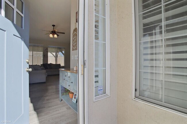 Building Photo - 3 br, 2 bath House - 1715 Orvis Drive