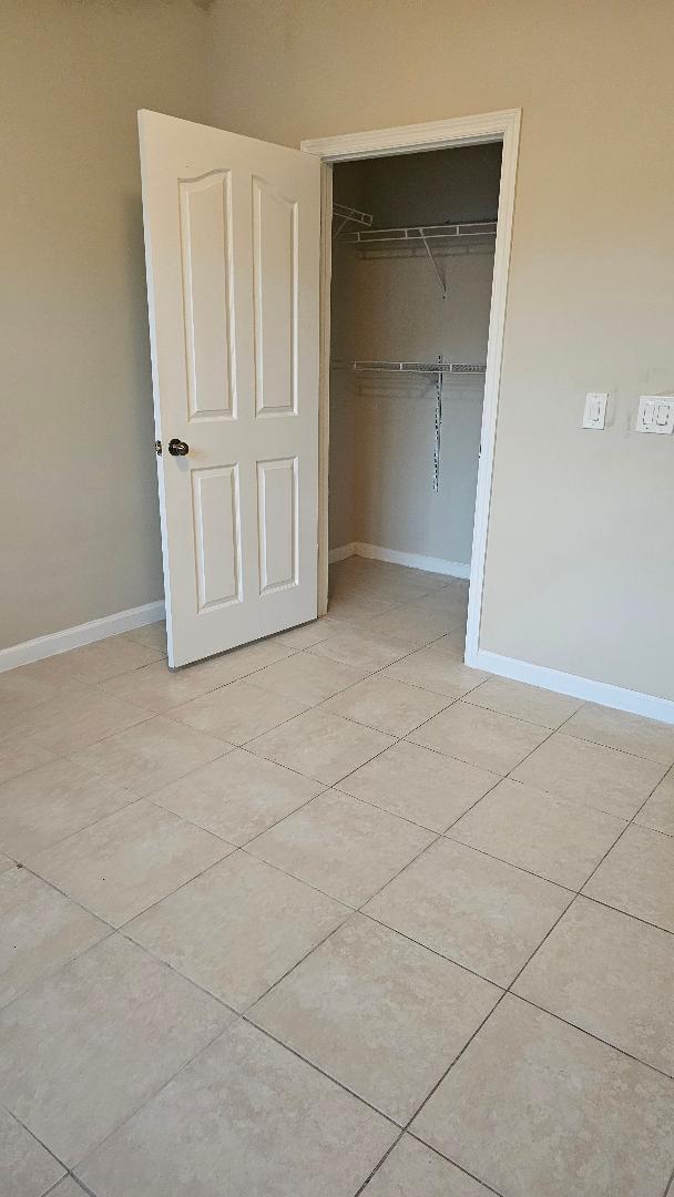 Foto del edificio - 1111 Myrtlewood Cir E