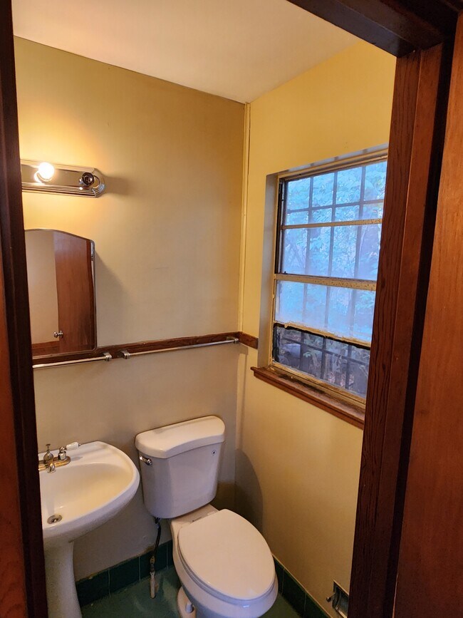 Foto del edificio - 729 Heather Ln