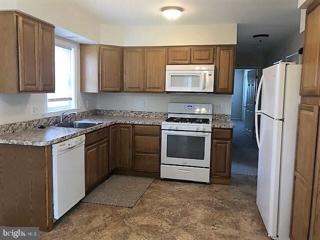 Foto del edificio - 1132 Howard Ave