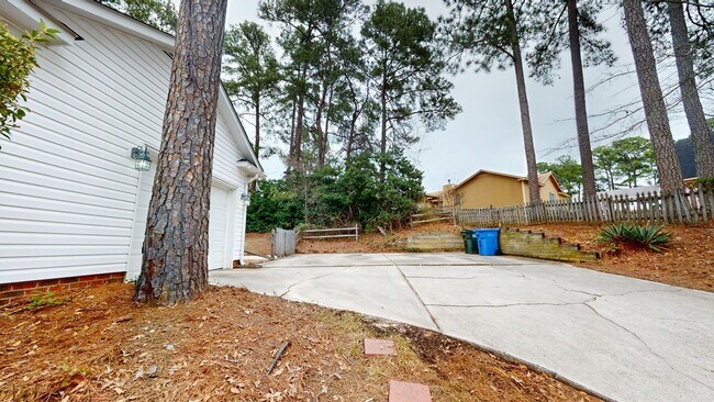 Foto del edificio - Gorgeously updated 3 bedroom / 2.5 bathroo...