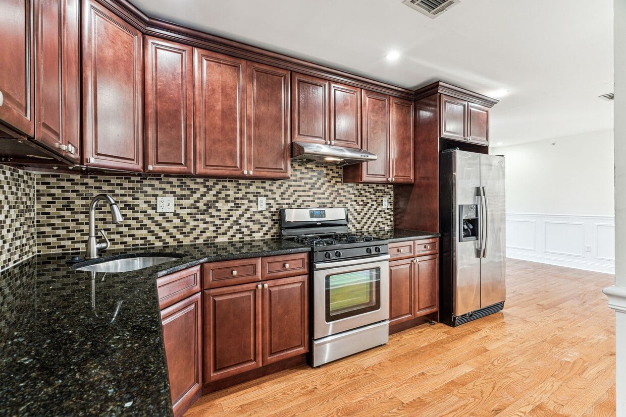 Photo - 1523 Ellsworth St