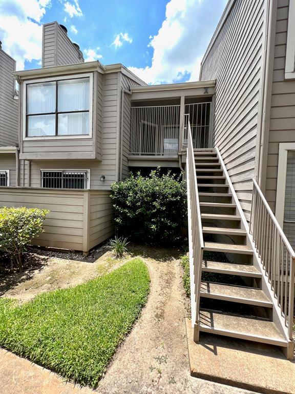 Foto principal - 6701 Sands Point Dr