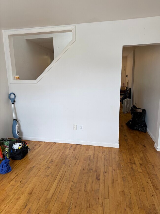 Foto del edificio - 3108 Brentwood Ave