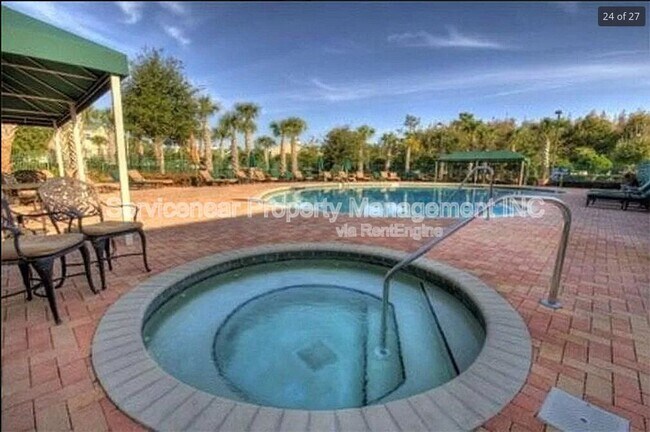 Foto del edificio - 18320 Bridle Club Dr