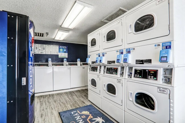 Building Photo - Lynn Haven Cove Apartments