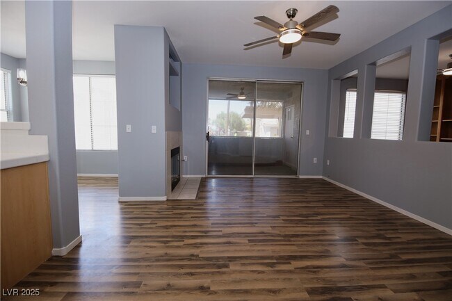 Foto del edificio - 2325 Windmill Pkwy
