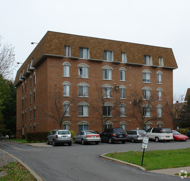 Building Photo - Margaret Knamm Apartments