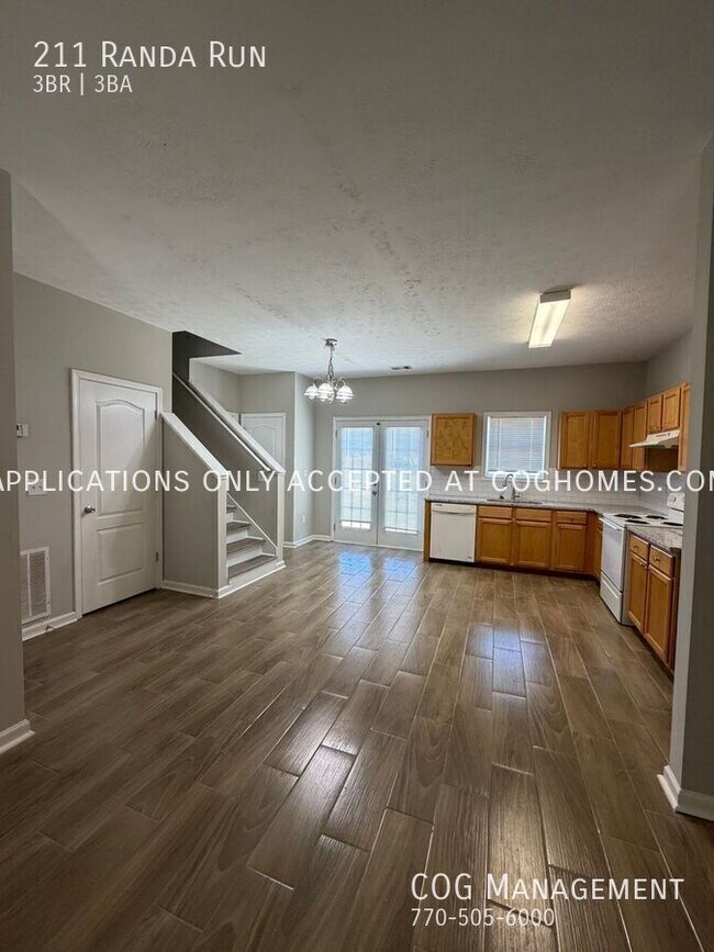 Building Photo - 211 Randa Run