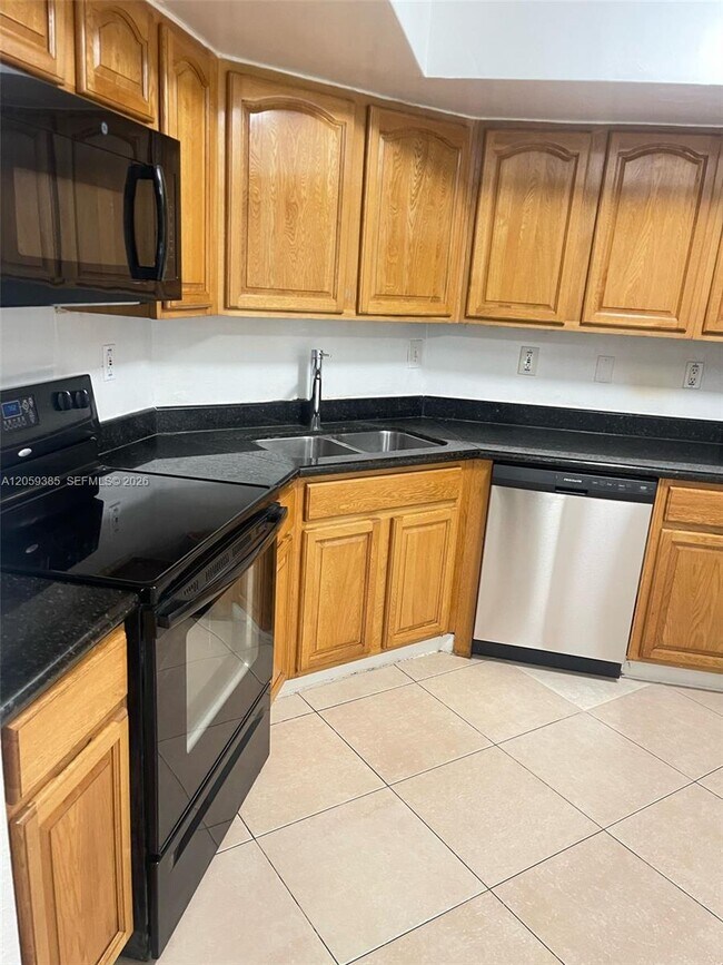 Building Photo - 7410 SW 82nd St