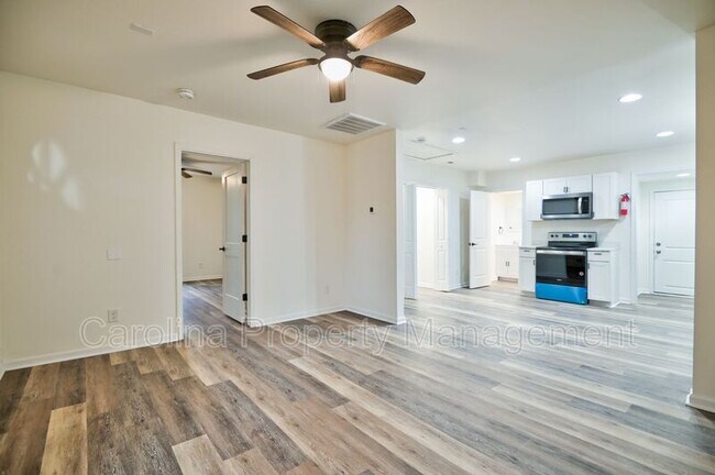 Foto del edificio - 313 Heyward St