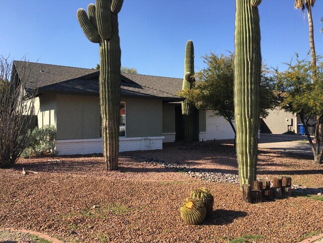 Foto del edificio - 6530 S Farmer Ave