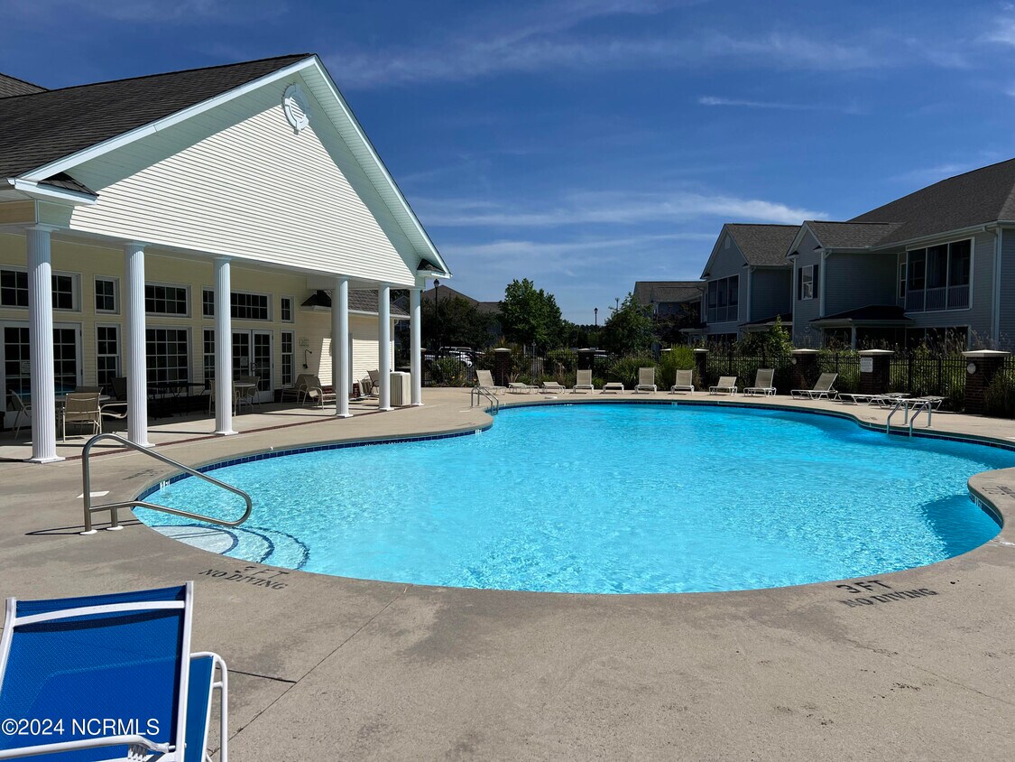 1932 Tara Ct Unit 204, Greenville, NC 27858 Condo for Rent in