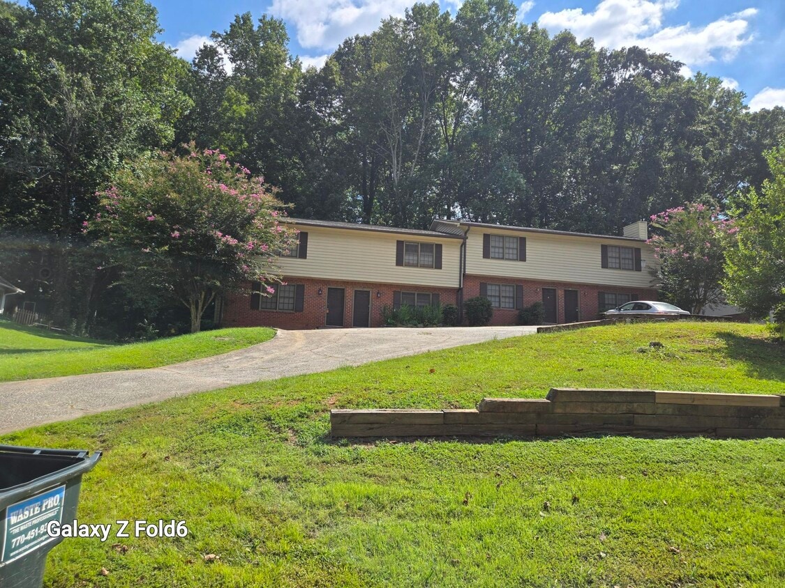 Primary Photo - 5552 Estates Ct