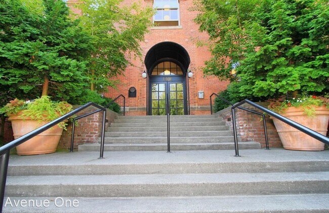 Foto del edificio - 2 br, 2 bath House - 1401 5th Ave W #212