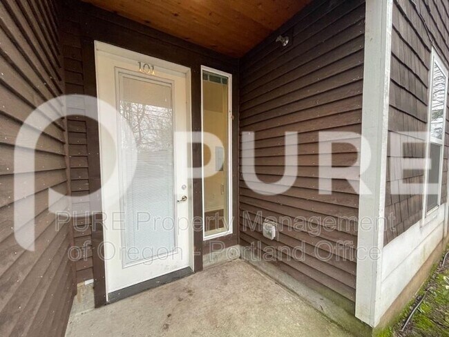 Foto del edificio - 5490 SE Milwaukie Ave