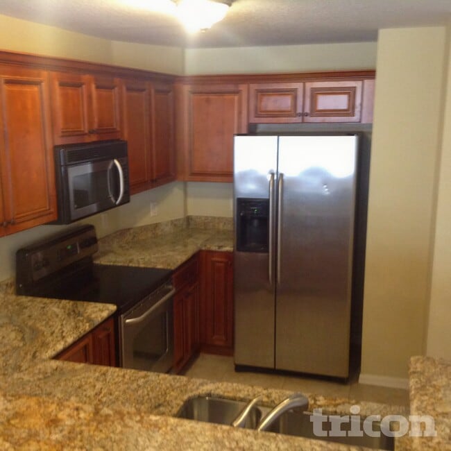 Foto del edificio - 10330 Summerview Cir