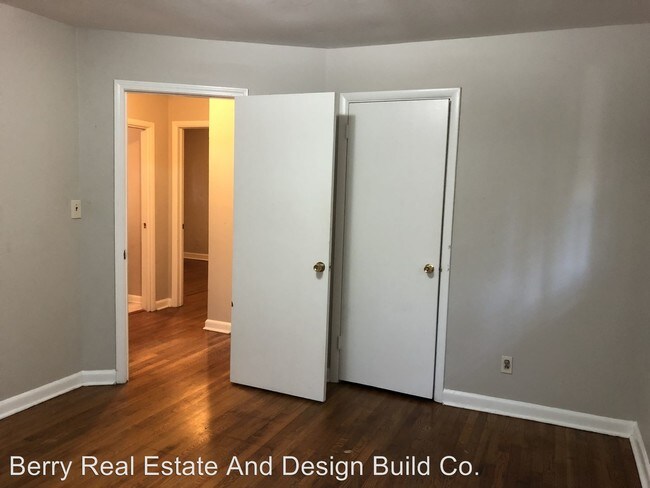 Foto del edificio - 3 br, 1 bath House - 903 Valley Brook Road