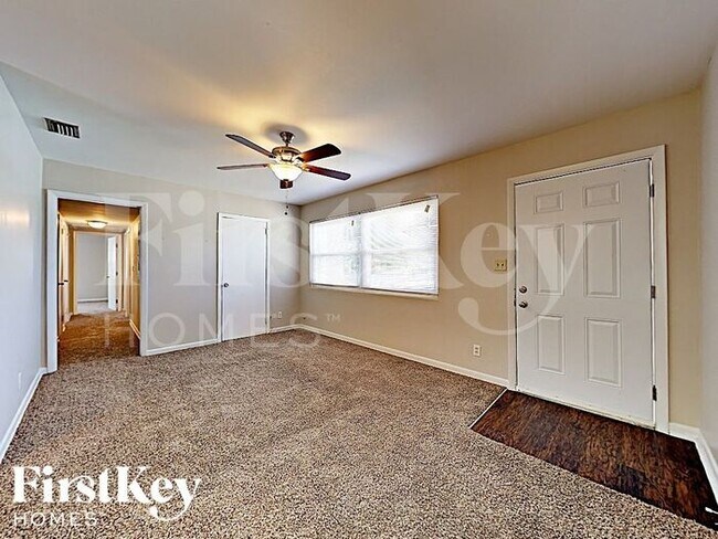 Building Photo - 6012 Regiment Dr