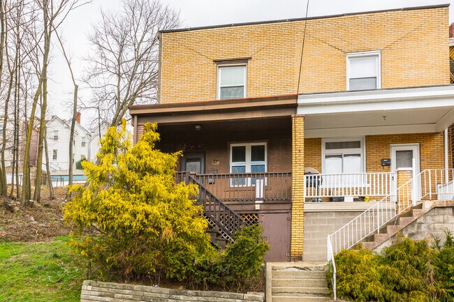 Foto del edificio - Available 9/1!! Quiet Street in Mt. Washin...