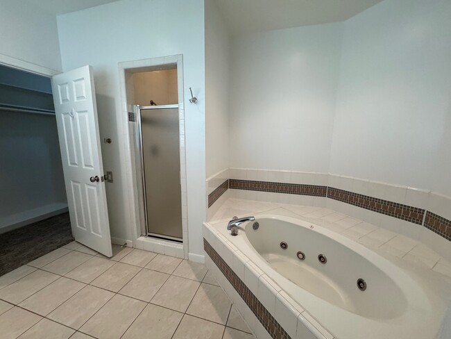 Building Photo - 11842 Taylorcrest Rd