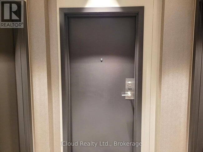 Photo du bâtiment - 10 Honeycrisp Cres