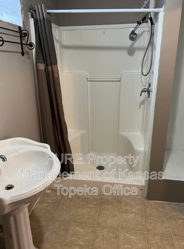 Building Photo - 1020 SW Woodward Ave