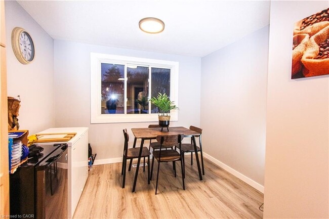 Building Photo - 67 Karen Walk