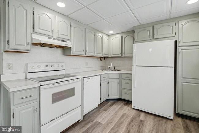 Building Photo - 59 N Schuylkill Ave