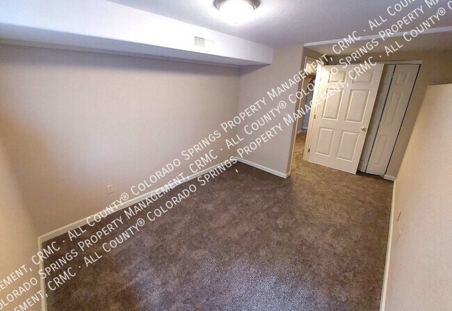 Foto del edificio - 160 Middle Glenway St