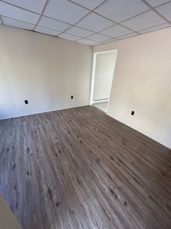 Building Photo - 1200 Cherry Lane Rd