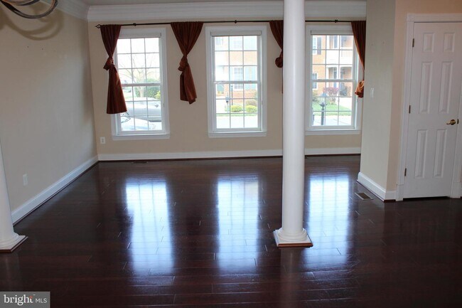 Foto del edificio - 41833 Bristow Manor Dr
