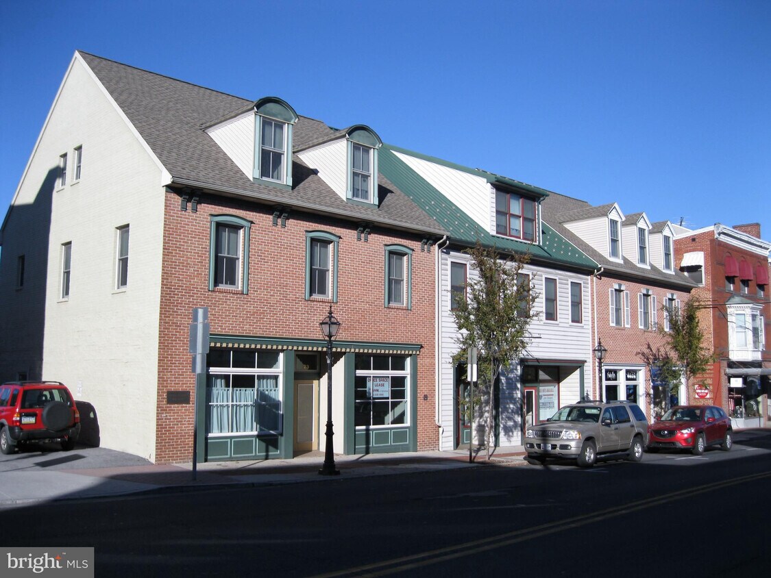 21 Baltimore St Unit C, Gettysburg, PA 17325 Apartments in Gettysburg