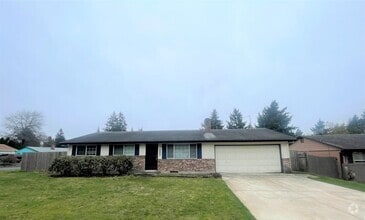Building Photo - 14417 NE 39th St