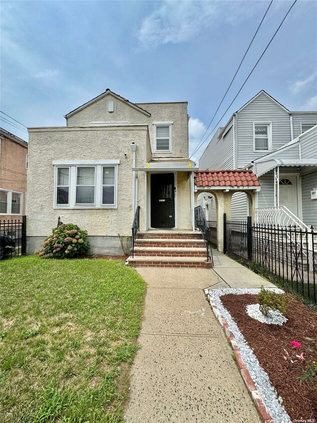 Foto principal - 134-32 232nd St