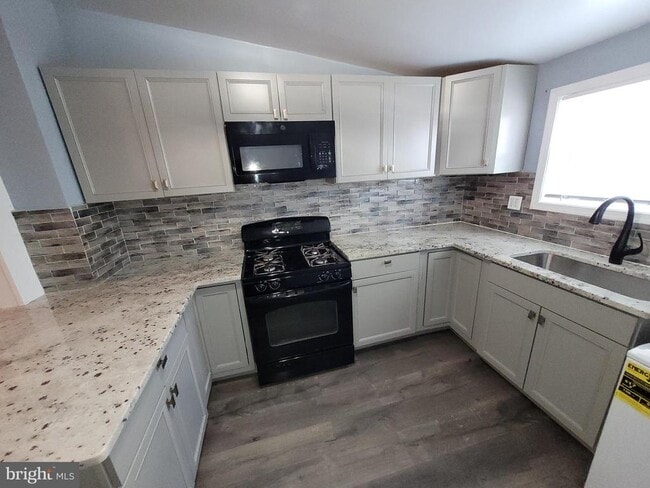 Foto del edificio - 617 Archer St