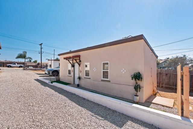 Foto del edificio - 2641 E 18th St