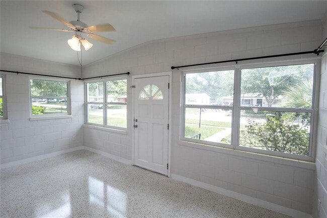 Building Photo - 2510 Roxbury Rd