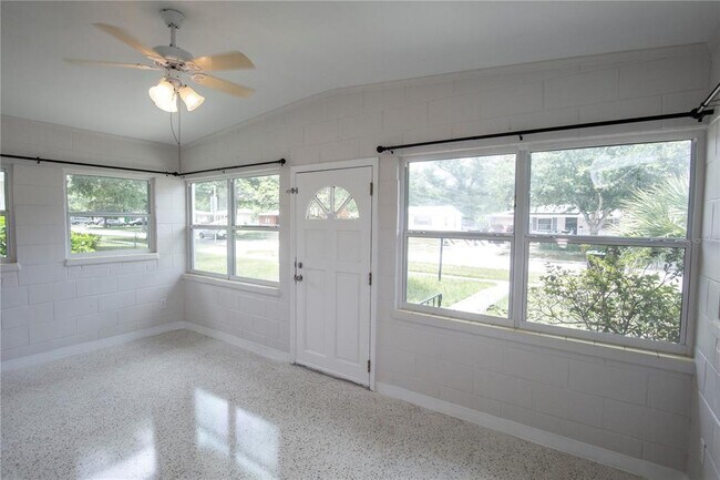 Foto del edificio - 2510 Roxbury Rd