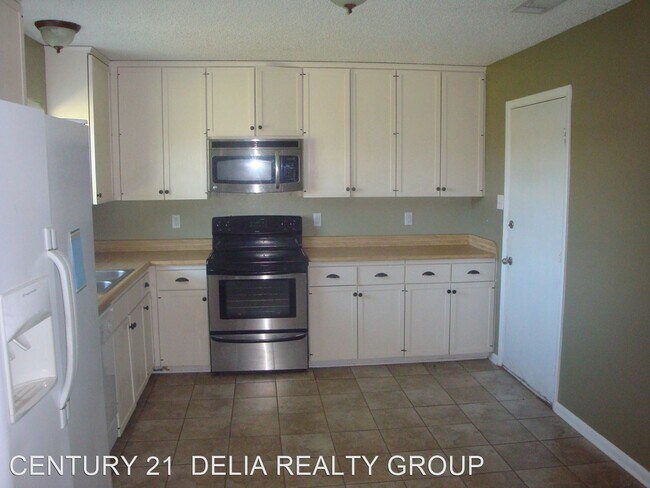 Foto del edificio - 3 br, 2 bath House - 2214 Appaloosa  St.
