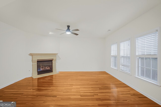 Foto del edificio - 7646 Forest Glen Way