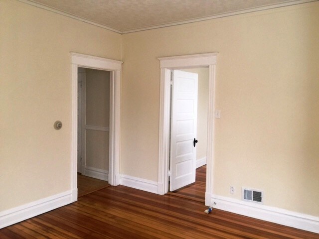 Foto del edificio - 3355 N Troy St