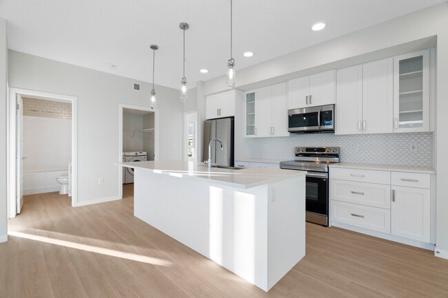 Building Photo - 33 Carringham Gate NW