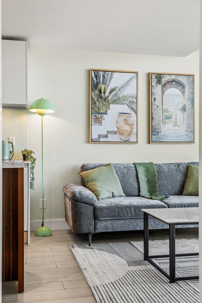 Building Photo - 1188-1183 3 St SE