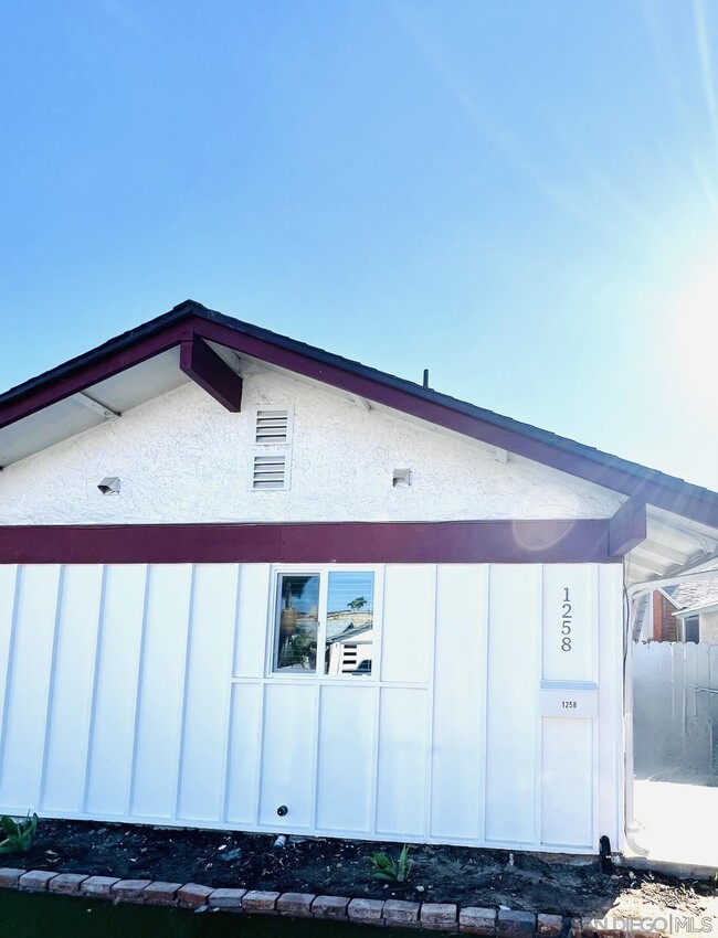 Building Photo - 1258 Nacion Ave