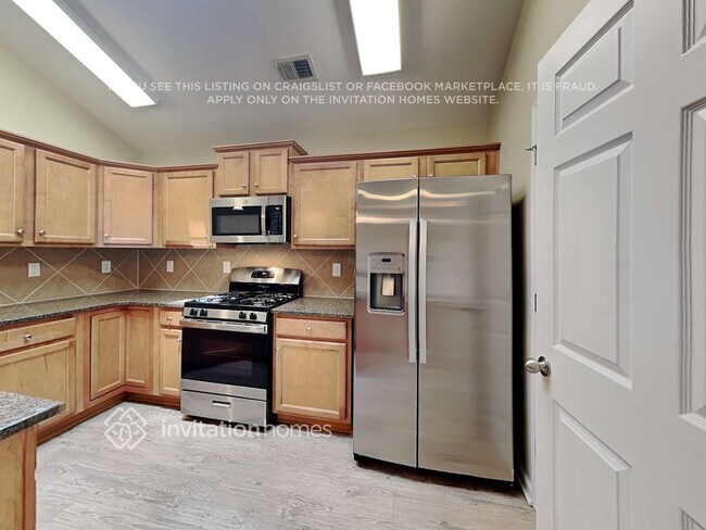 Building Photo - 2730 Cottage View Way