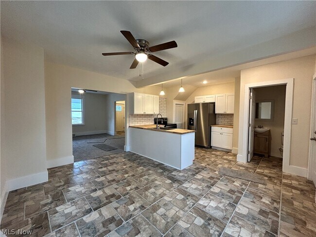 Foto del edificio - 316 Henry Ave