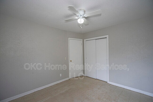 Building Photo - 4908 Baker St